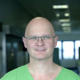 dr. Fischer Krisztián portré
