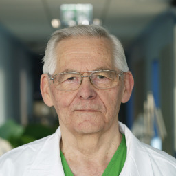 dr. Németh József portré