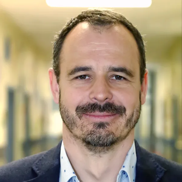 dr. Vajer Péter portré